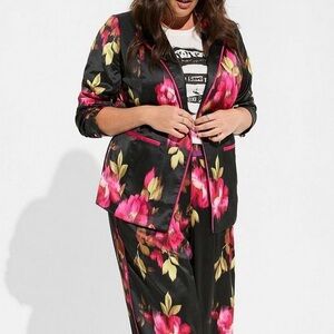 Torrid satin floral printed blazer